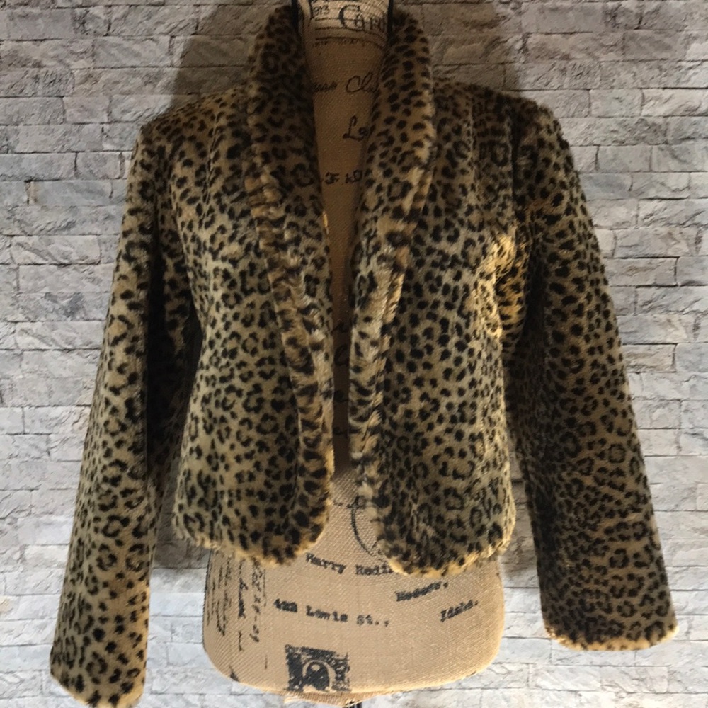 VIA | Faux Short Waisted Leopard Jacket | Small - Picture 4 of 5